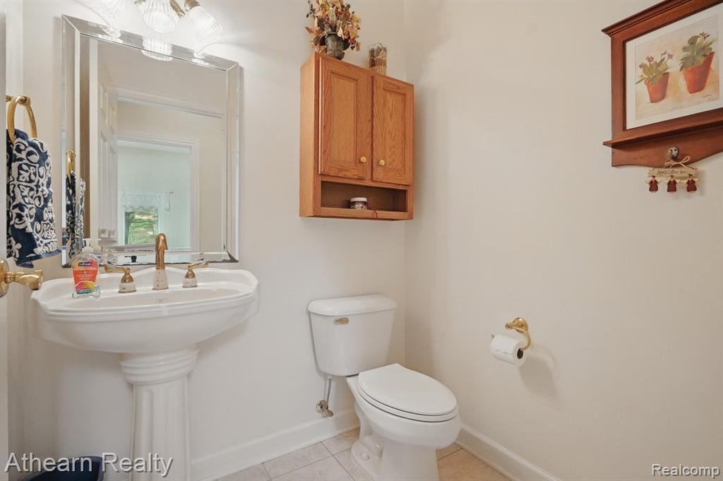 8373 Riverwalk Drive, Fenton, MI 48430 — Photo 43
