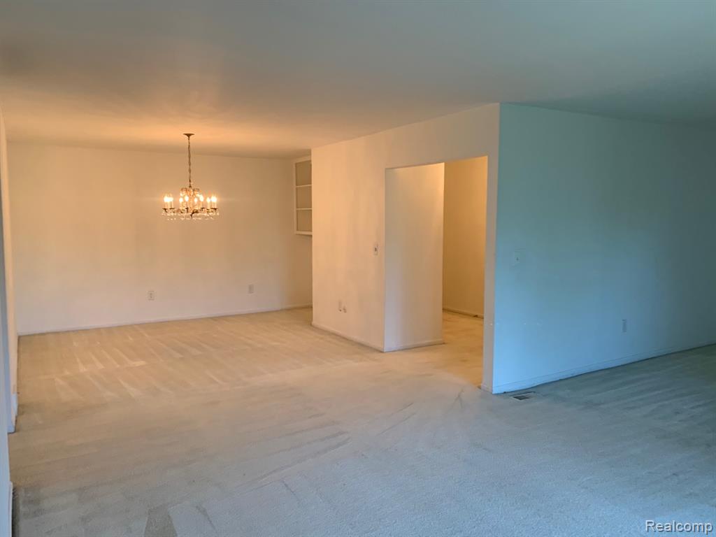 42160 Woodward Avenue Avenue, Bloomfield Hills, MI 48304 — Photo 32