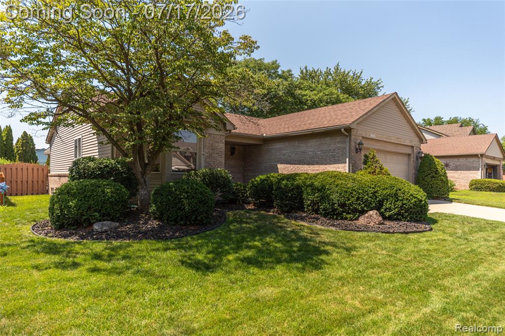 993 W Rose Avenue, Garden City, MI — Photo 2
