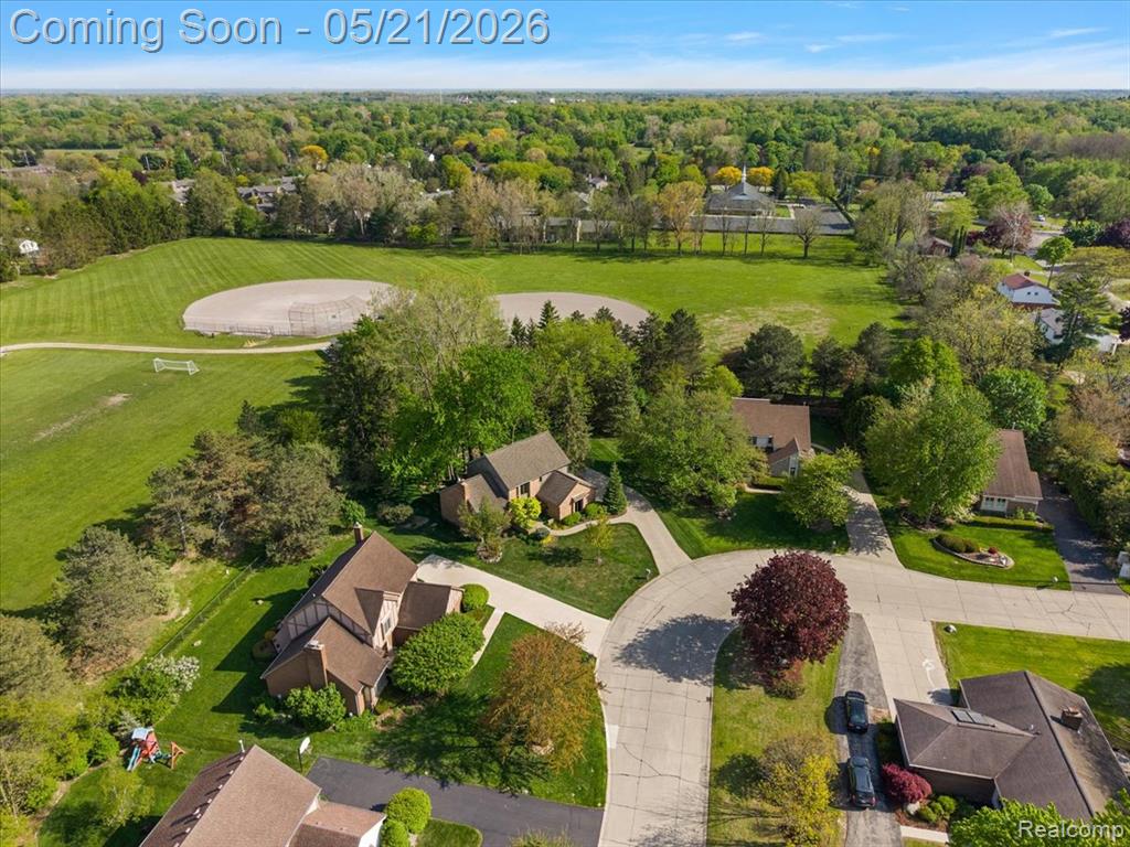 33891 Yorkridge Street, Farmington, MI 48331 — Photo 24
