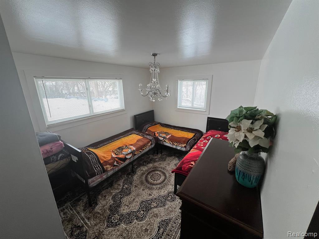 5621 HARDING Street, Dearborn Heights, MI 48125 — Photo 11