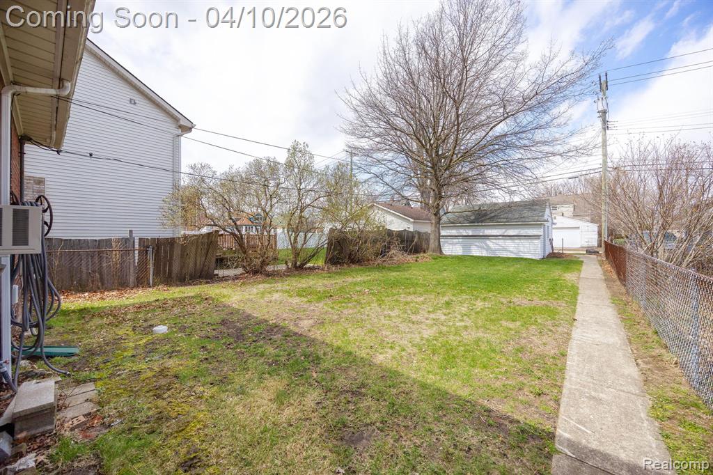 344 Oak Street, Wyandotte, MI 48192 — Photo 6