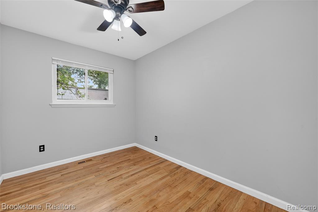 24915 Tallman Avenue, Warren, MI 48089 — Photo 15