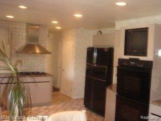980 Sandhurst Road, Bloomfield Hills, MI 48302 — Photo 14