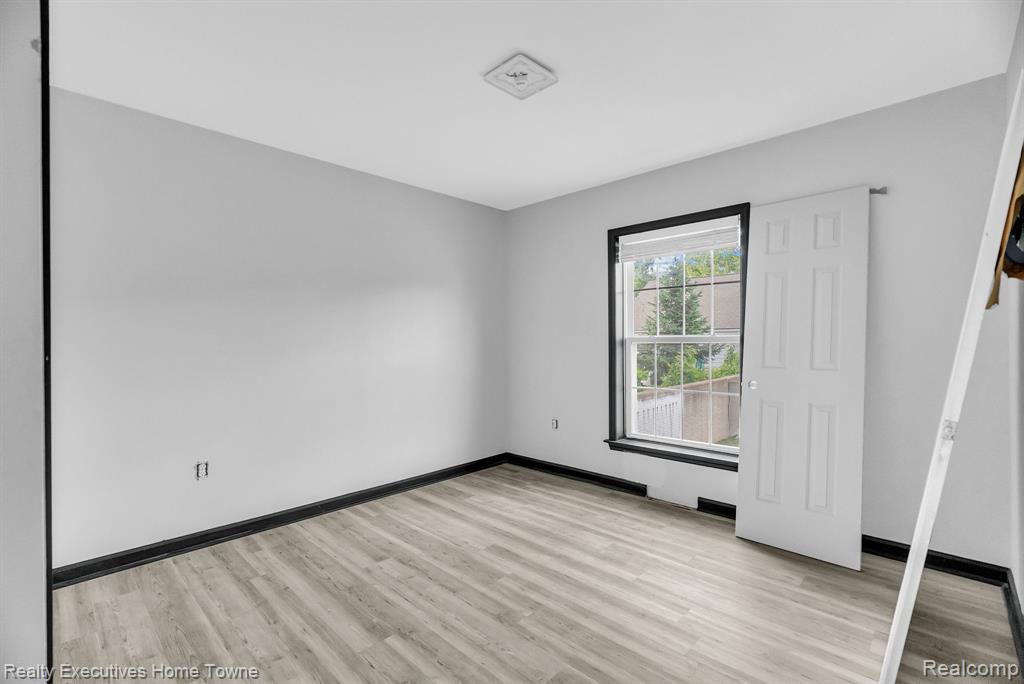 415 Hilton Road, Ferndale, MI 48220 — Photo 12