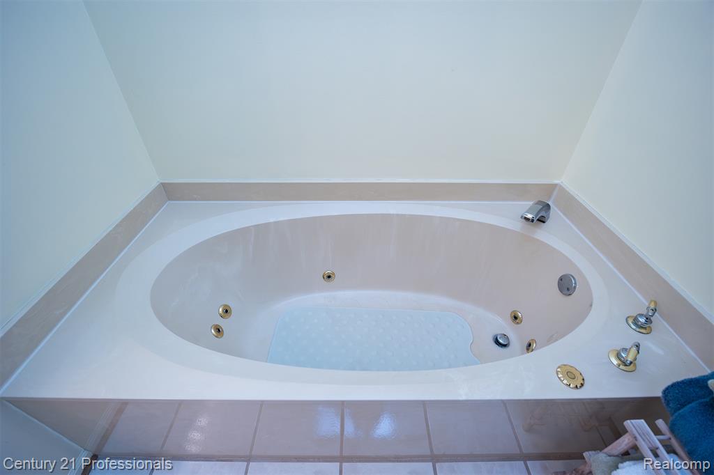 5081 Timberway Trail, Clarkston, MI — Photo 18