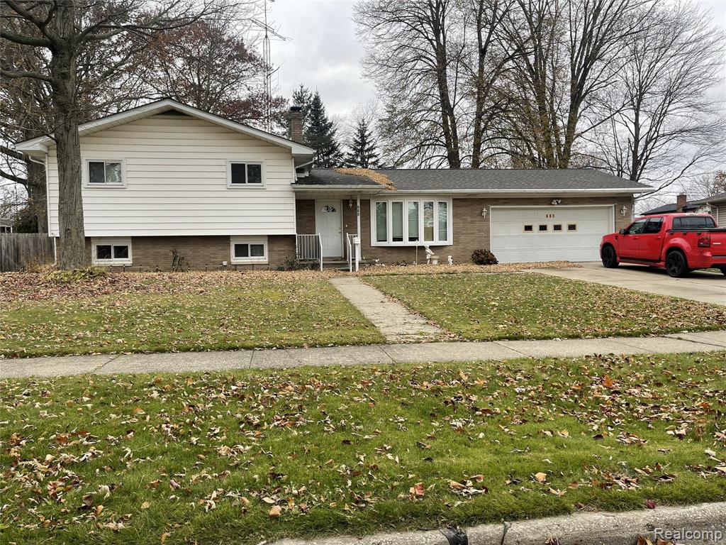 980 Indiana Avenue, Marysville, MI 48040 — Photo 5