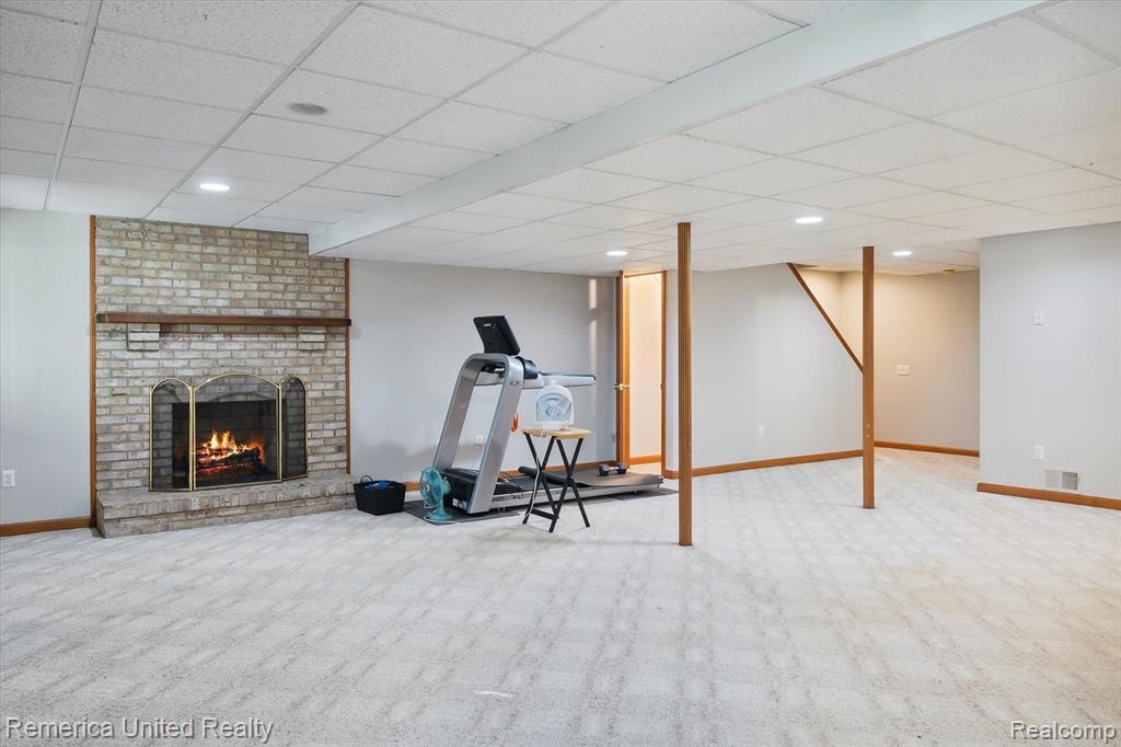 59031 MONTEGO Drive, New Hudson, MI 48165 — Photo 33