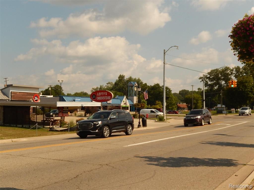 333 S LAFAYETTE Street, South Lyon, MI 48178 — Photo 9