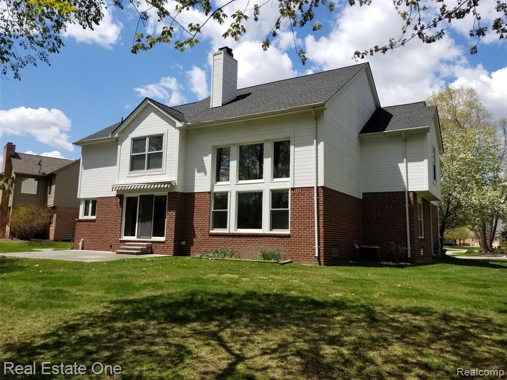 4066 COVENTRY Drive, Rochester Hills, MI 48326 — Photo 5