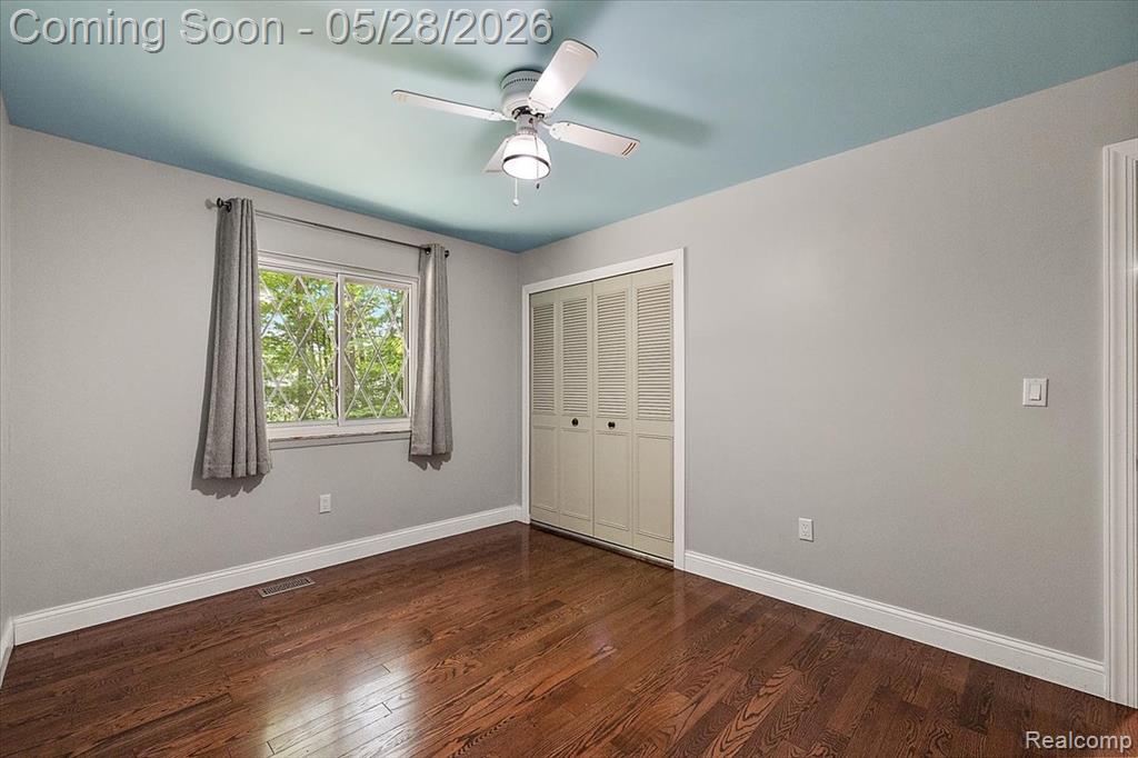 25136 Westmoreland Drive, Farmington, MI 48336 — Photo 23