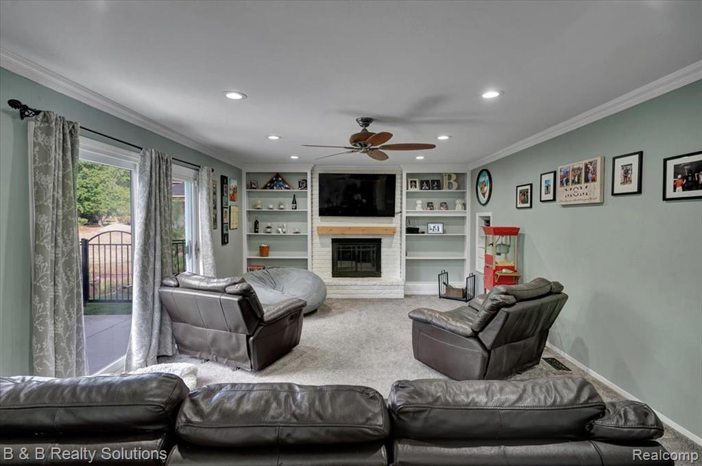 6750 Wing Lake Road, Bloomfield Hills, MI 48301 — Photo 17