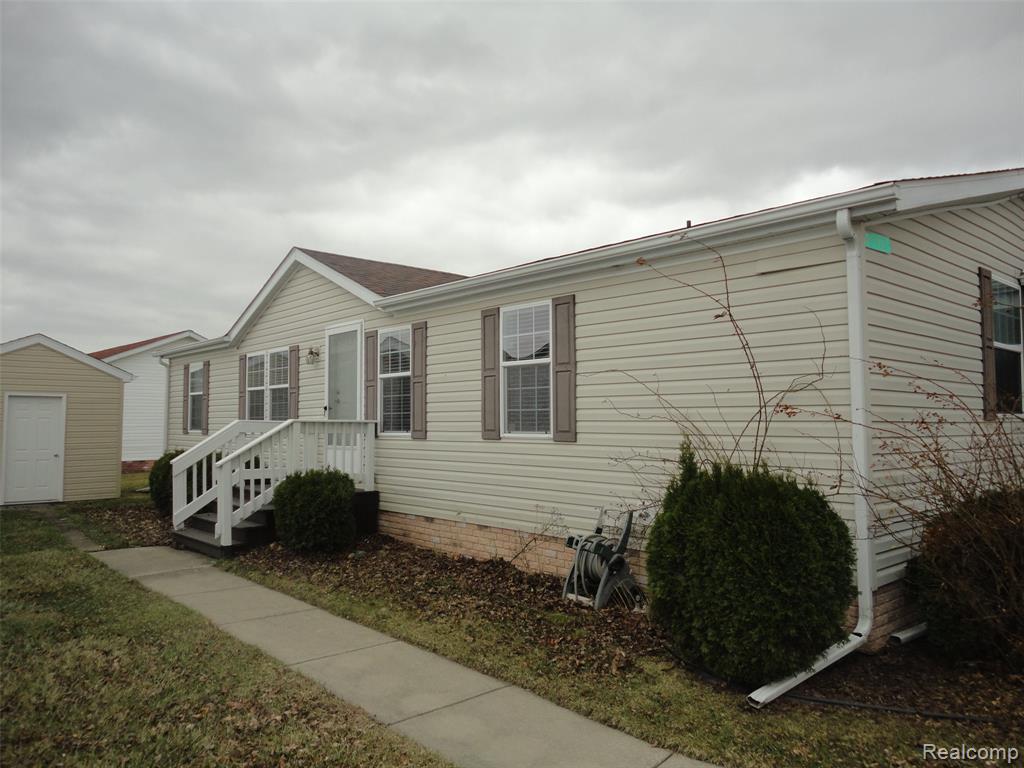 923 Stevens Trail, Monroe, MI 48161 — Photo 2