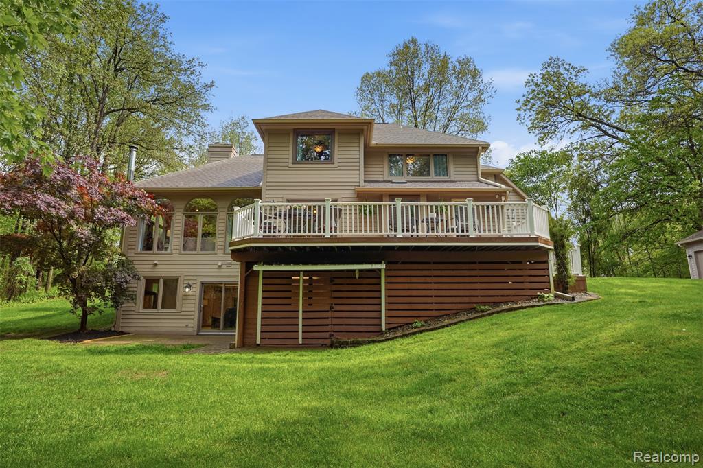 8235 Ironwood Drive, Pinckney, MI 48169 — Photo 30