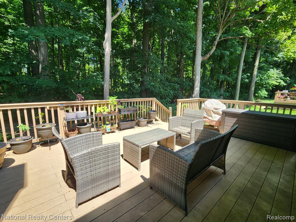 47348 CIDER MILL Drive, Novi, MI — Photo 18