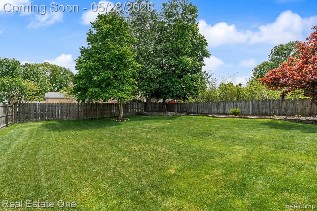 40788 Executive Drive, Sterling Heights, MI 48313 — Photo 28
