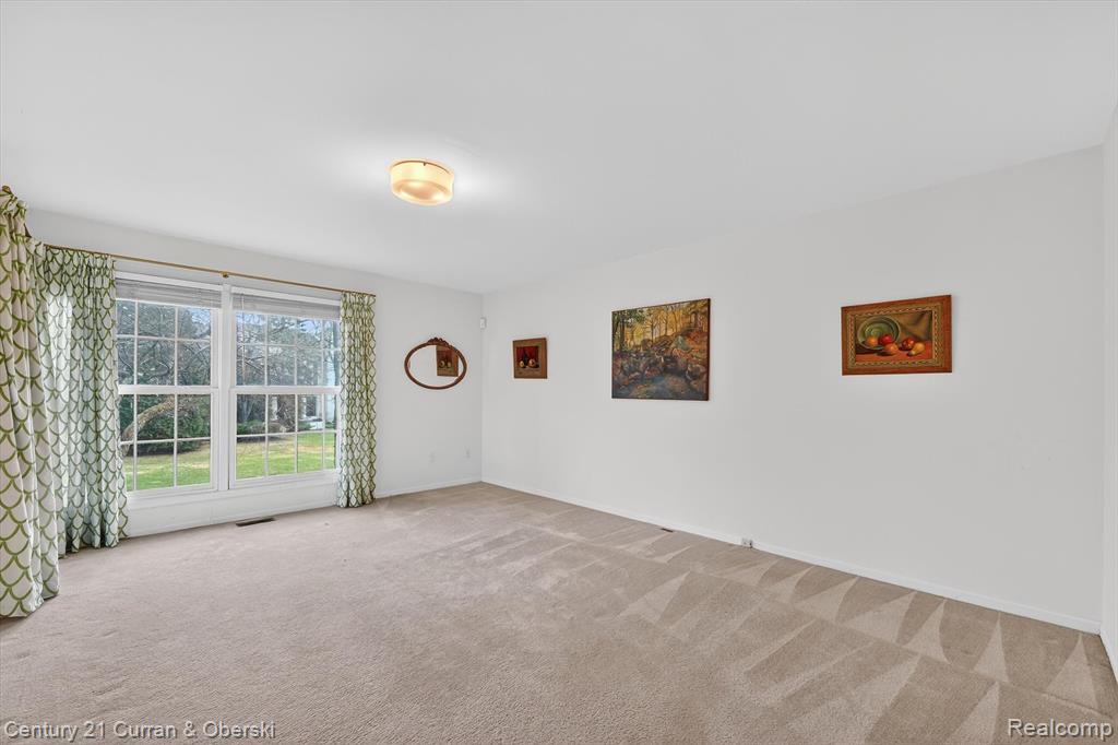 7307 Danbury Drive, West Bloomfield, MI — Photo 23