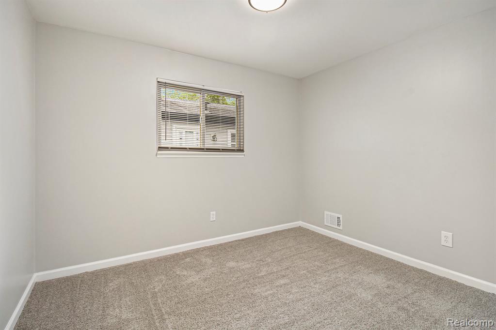8105 Syracuse Street, Taylor, MI 48180 — Photo 19