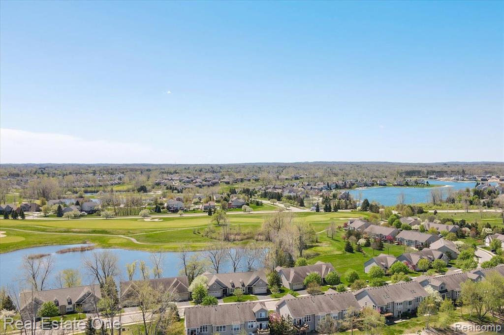460 Golf Villa Drive, 9, Oxford, MI 48371 — Photo 38