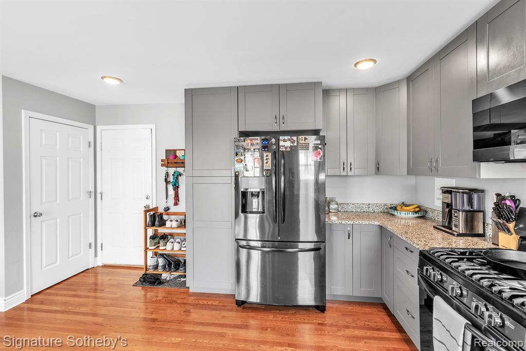 8773 LILLY Drive, Ypsilanti, MI 48197 — Photo 17
