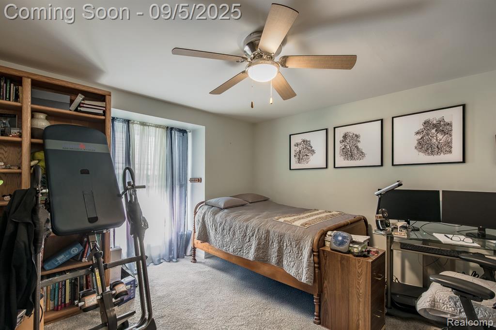 475 Sandehurst Drive, Grand Blanc, MI 48439 — Photo 37