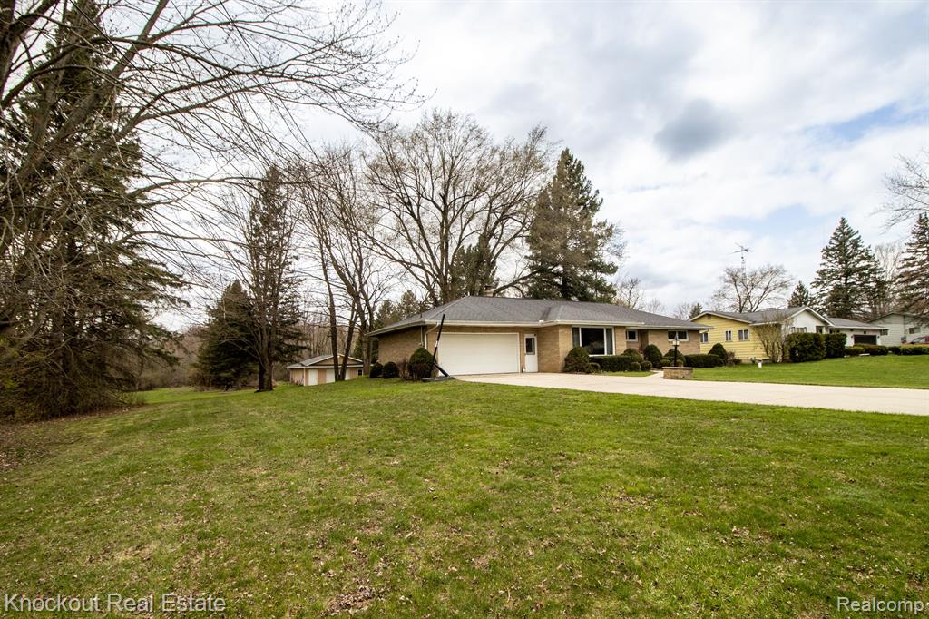 8445 ILENE Drive, Clio, MI 48420 — Photo 2