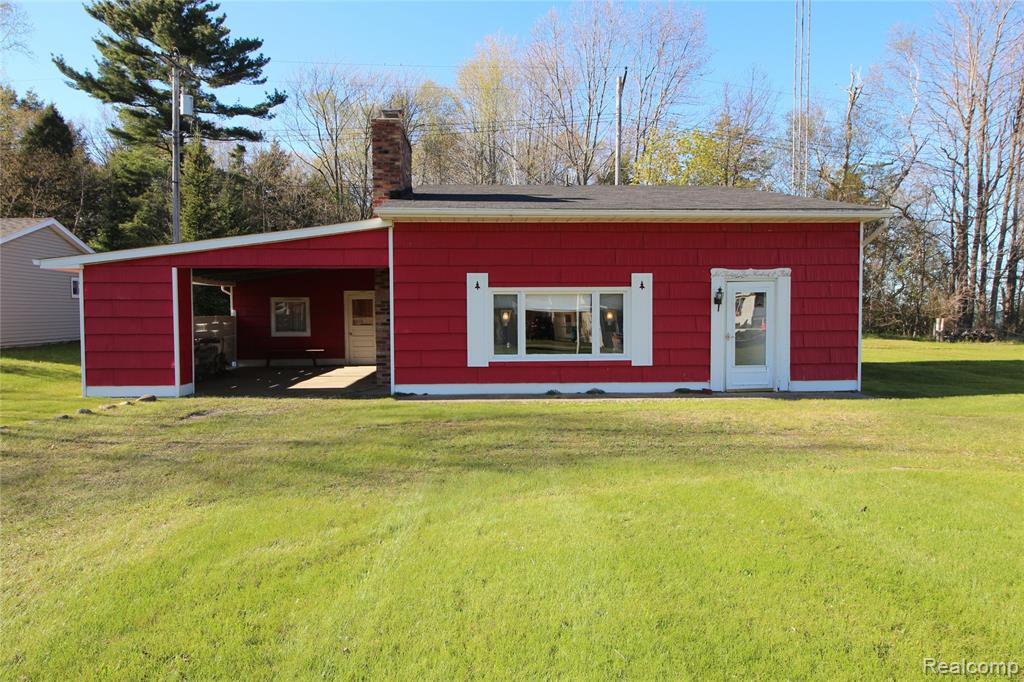 6405 Brookside Drive, Deckerville, MI 48427