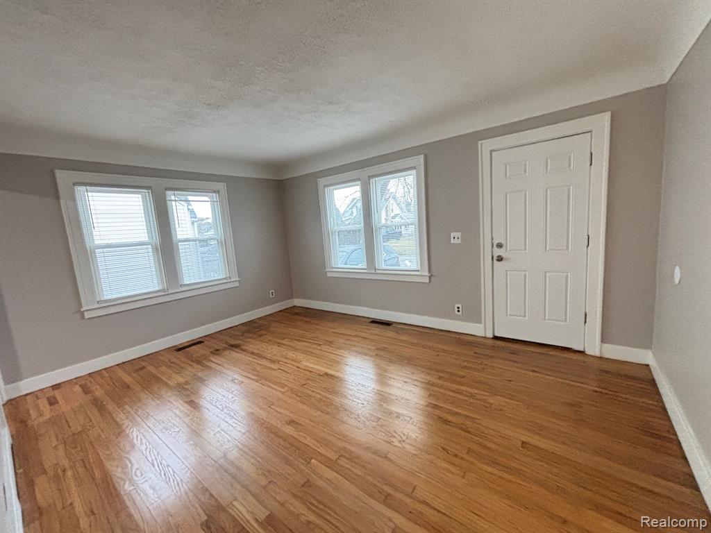 8095 Continental Avenue, Warren, MI 48089 — Photo 2