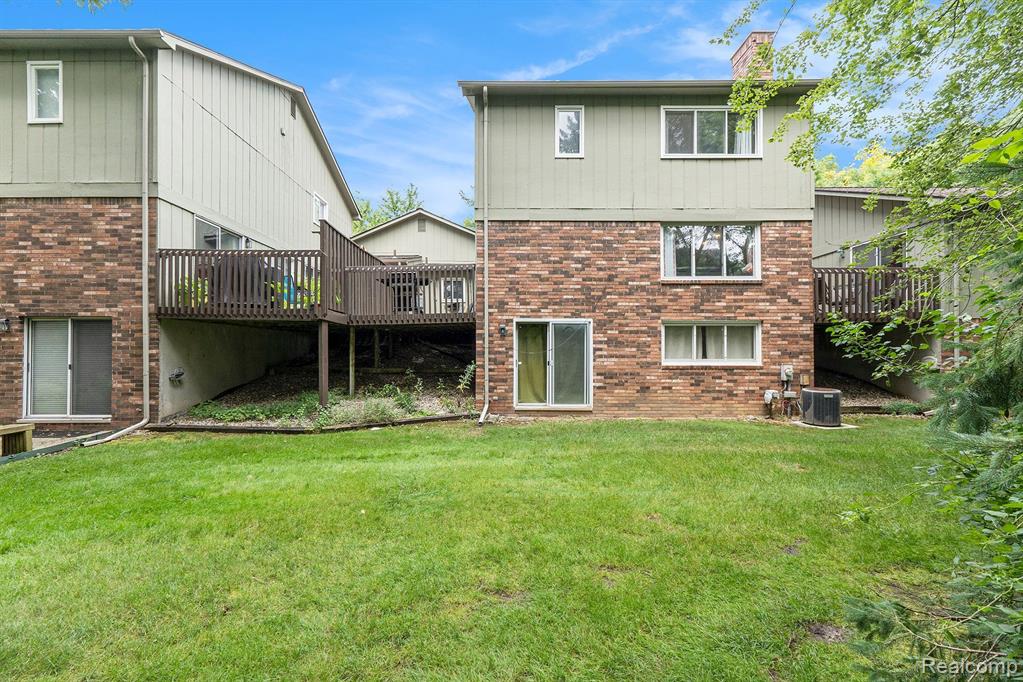 4077 JUSTIN Court, Bloomfield Hills, MI 48302 — Photo 23