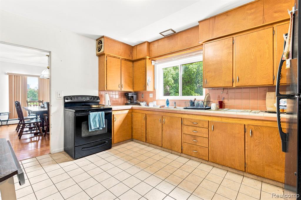 9735 Dolan Road, Columbus, MI — Photo 26