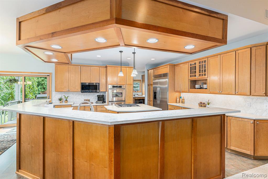 4301 Rolling Acres Drive, Hartland, MI 48353 — Photo 13