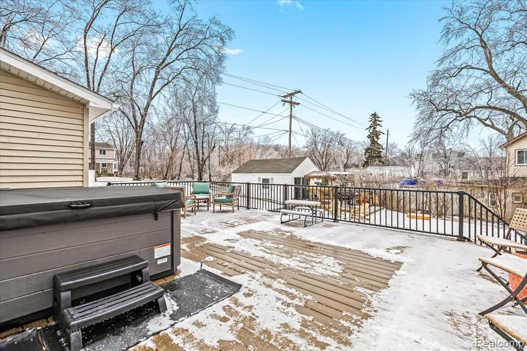 9115 Gale Road, White Lake, MI — Photo 38