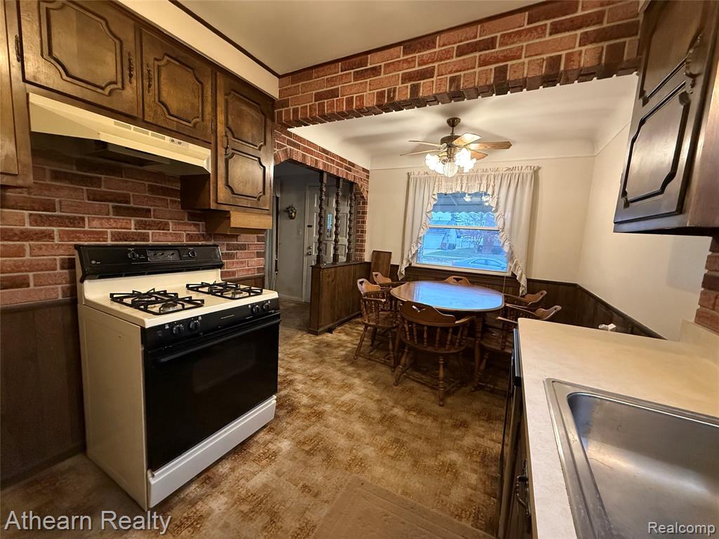 8309 Rosedale Boulevard, Allen Park, MI 48101 — Photo 7
