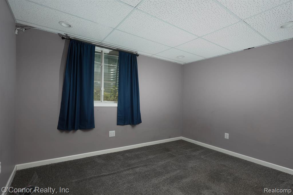 955 Covington, Marysville, MI 48040 — Photo 26