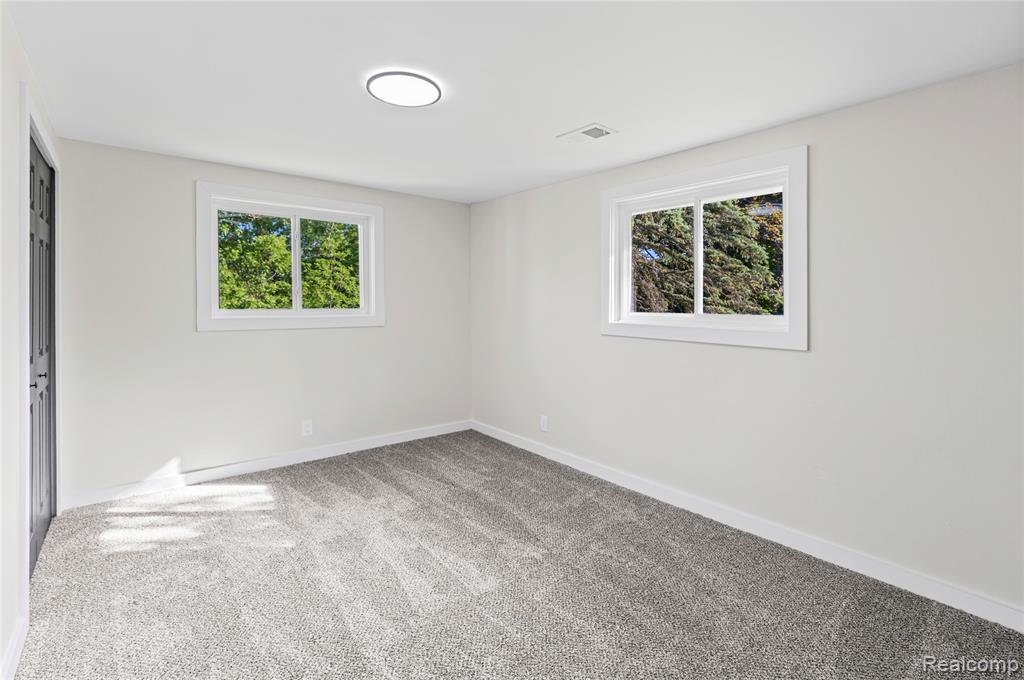 1460 W Silverbell Road, Lake Orion, MI — Photo 61