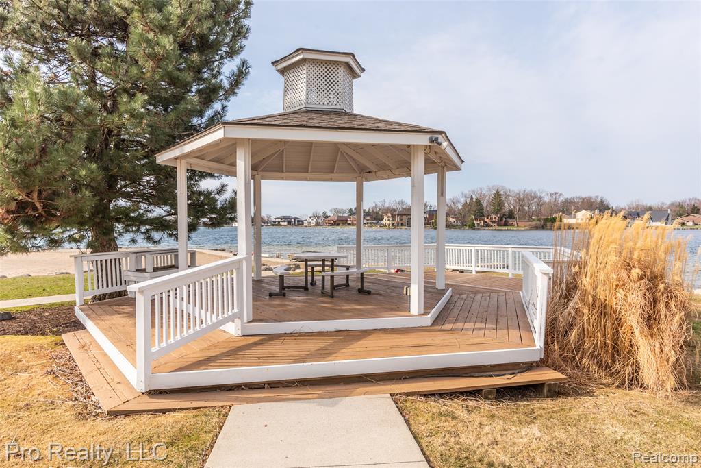 3559 Port Cove Drive, Waterford, MI 48328 — Photo 6