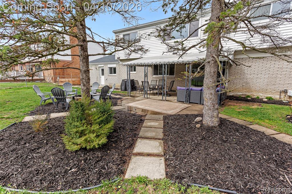 4594 Barcroft Way, Sterling Heights, MI 48310 — Photo 48