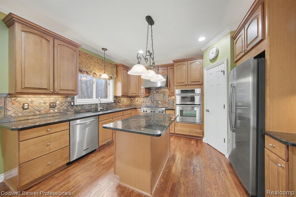 50039 Pelham Court, Canton, MI 48187 — Photo 21