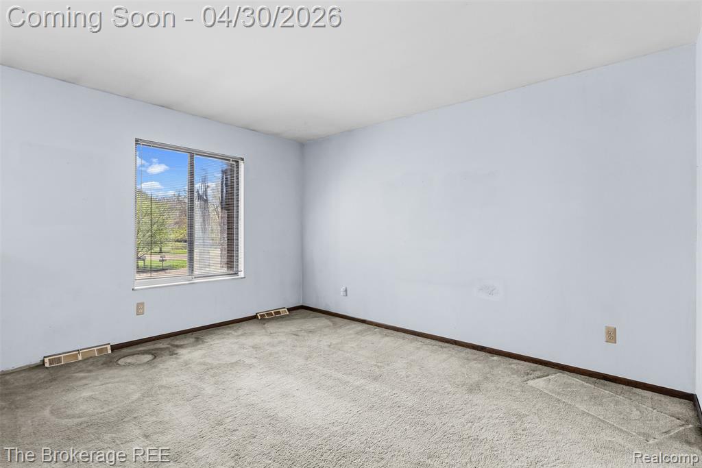5380 Prentis Road, Waterford, MI 48327 — Photo 9