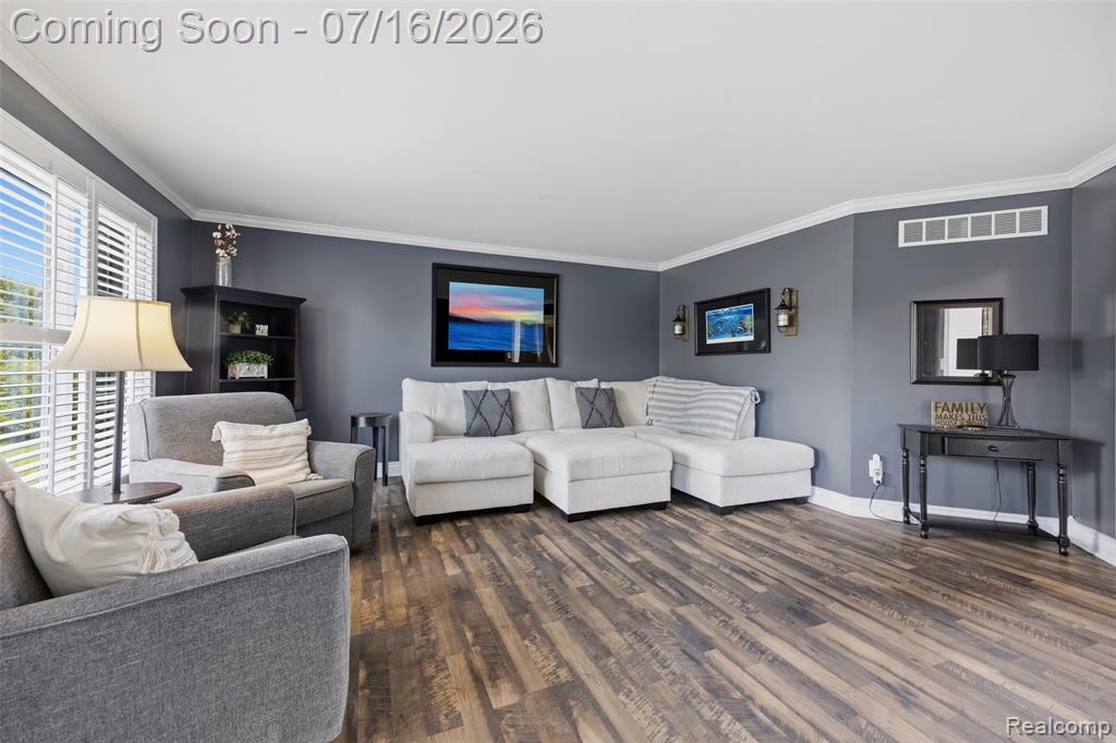 49032 Kennesaw Court, Canton, MI 48187 — Photo 17