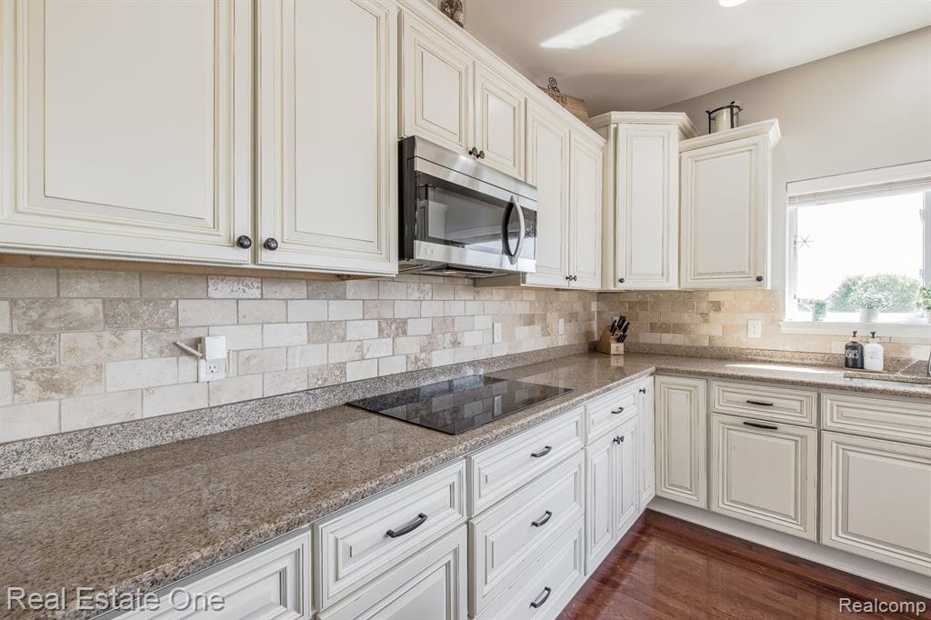 26164 International Drive Drive, South Lyon, MI 48178 — Photo 15