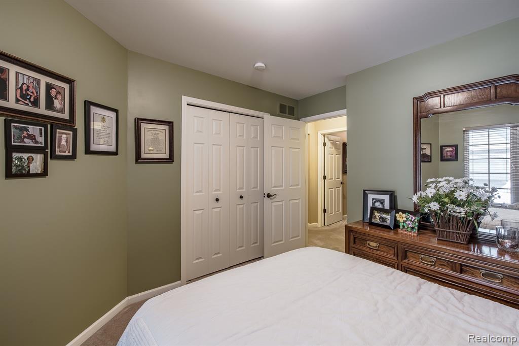 8213 Sequoia Lane, White Lake, MI — Photo 29