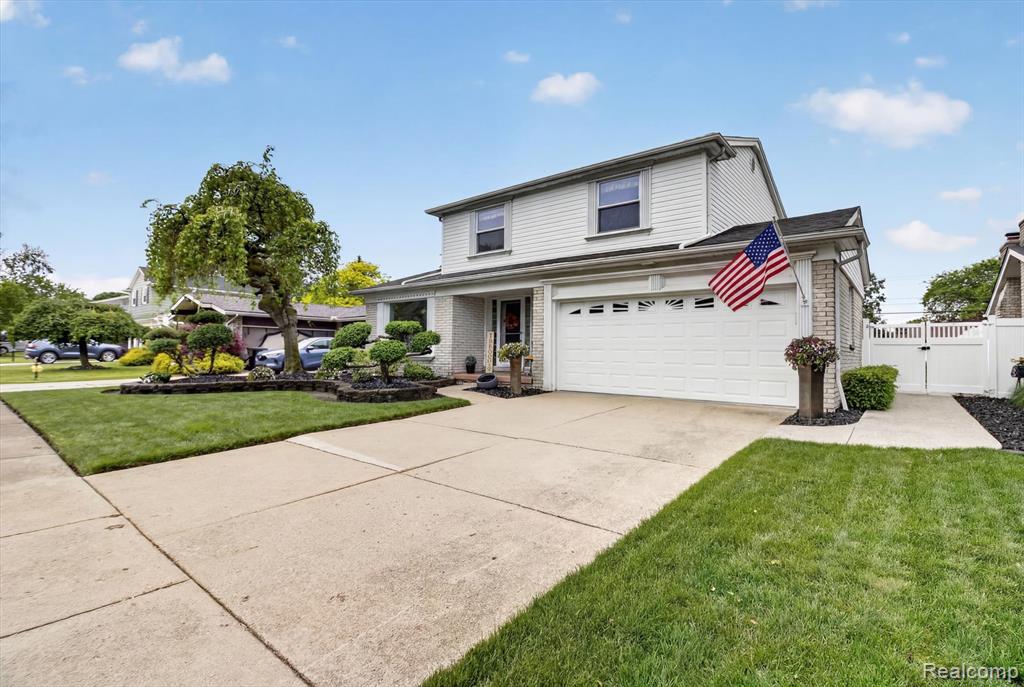 4834 Hillcrest Road, Trenton, MI 48183 — Photo 4