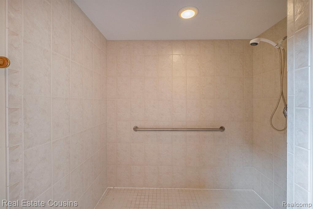 6273 Hill Road, Swartz Creek, MI 48473 — Photo 29