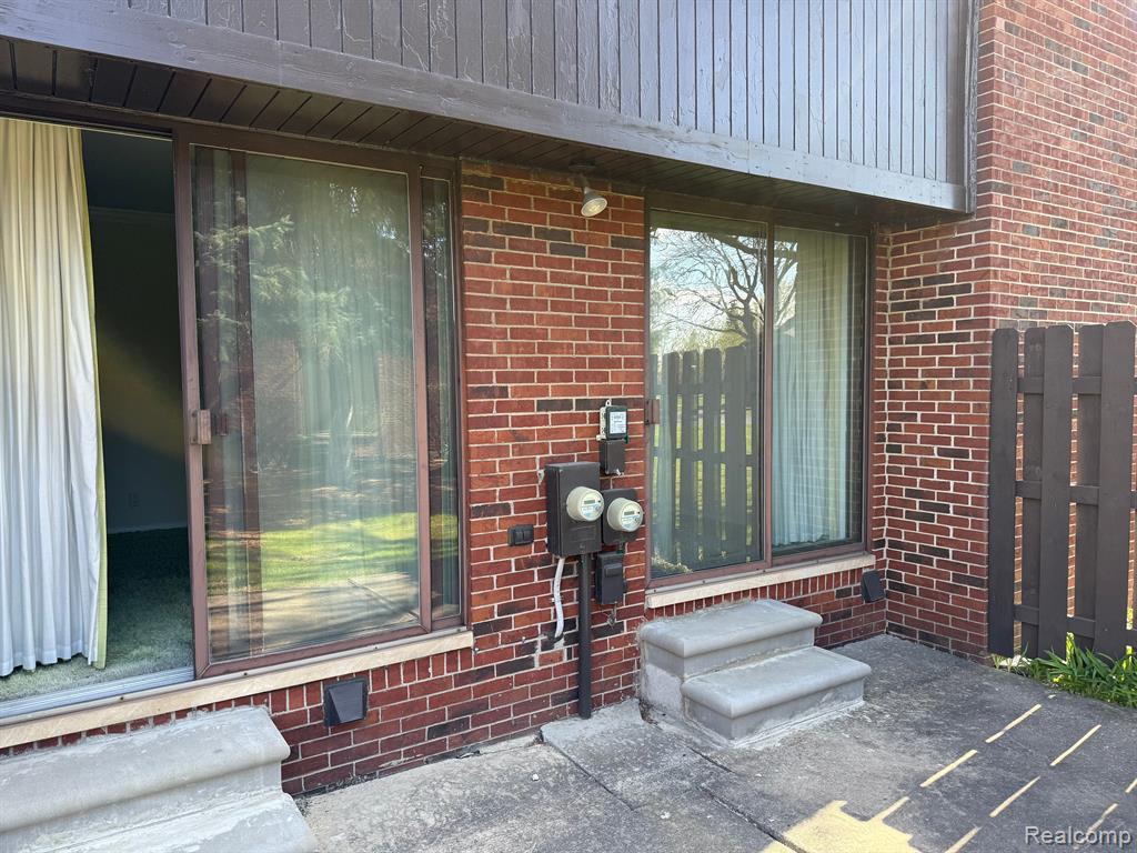 11 KIMBERLY Lane, 54, Dearborn, MI 48120 — Photo 19