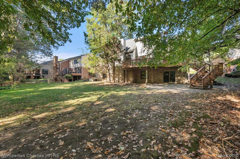 6835 High Ridge Road, West Bloomfield, MI 48324 — Photo 18