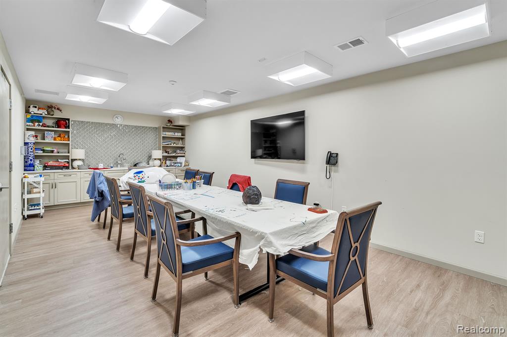 1957 S TELEGRAPH Road, Bloomfield Hills, MI 48302 — Photo 36