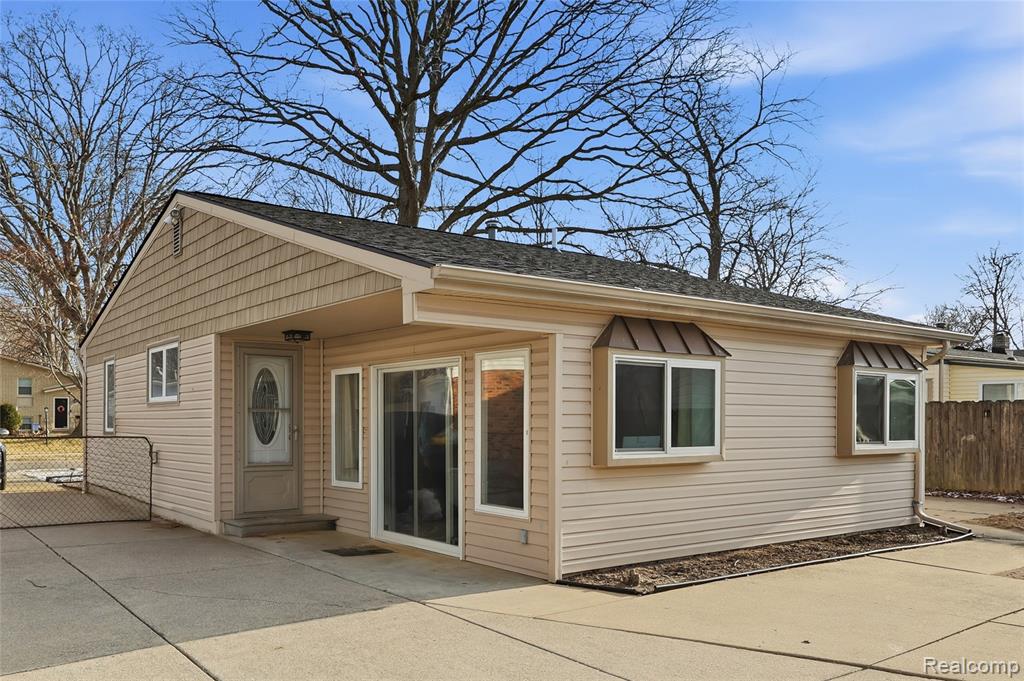 50661 Jim Drive, Chesterfield, MI 48047 — Photo 35