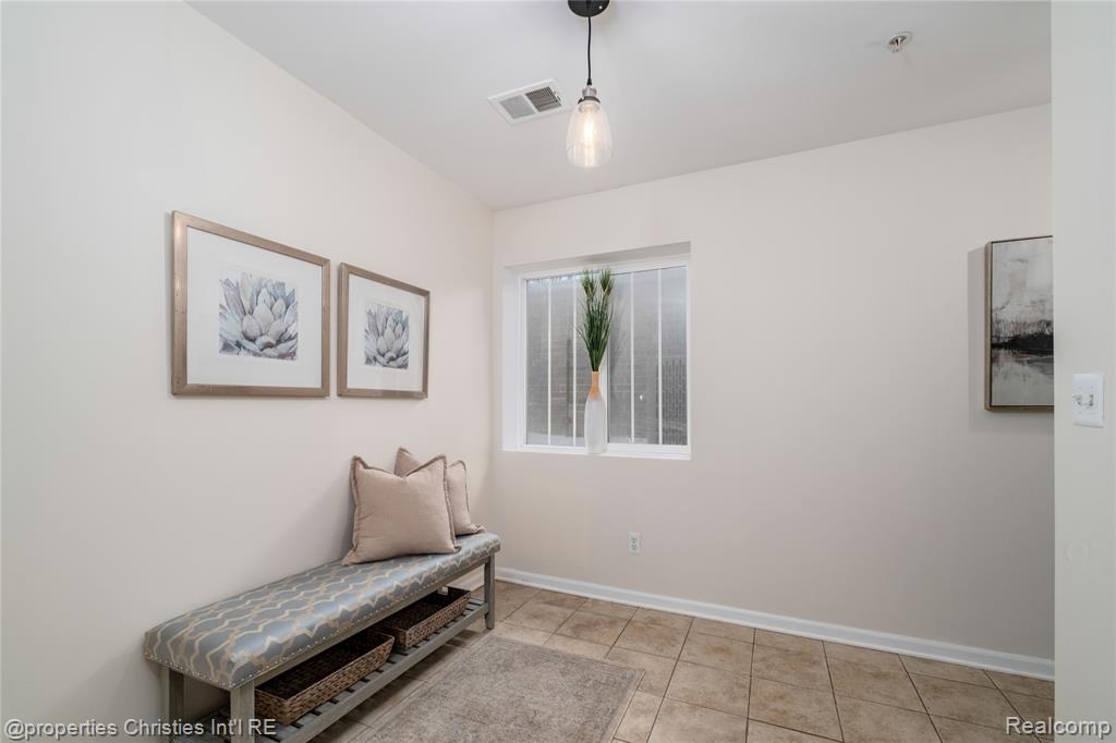 25558 Portico Lane, Novi, MI — Photo 22
