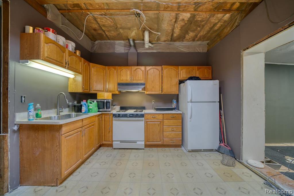 10325 Cadieux Road, Detroit, MI 48224 — Photo 25